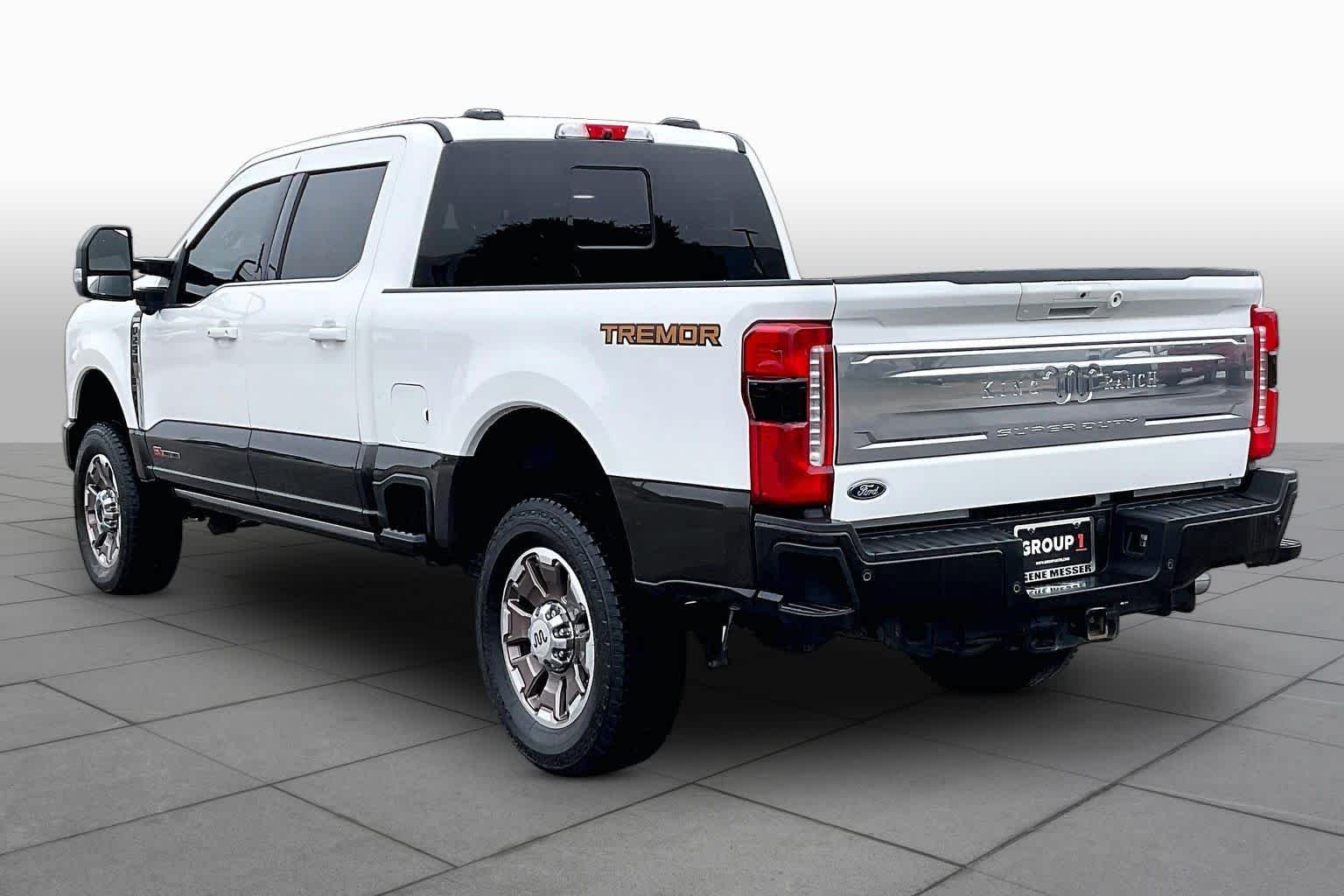 Used 2024 Star White Metallic Tri-Coat/Darkened Bronze Ford King Ranch image 12