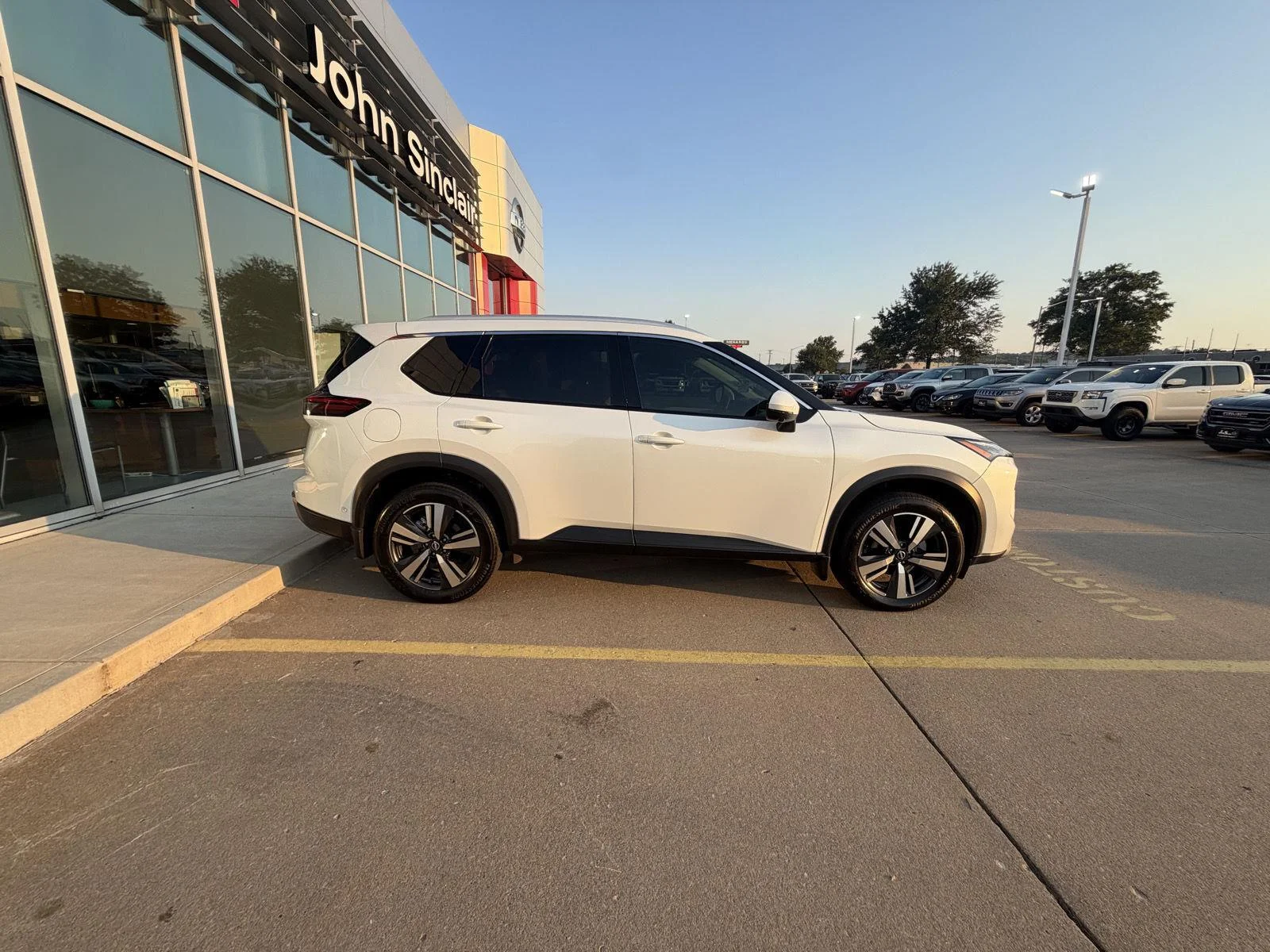 Certified Used 2024 Everest White Pearl Nissan SL image 7