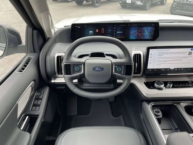 New 2026 Star White Metallic Tri-Coat Ford Active image 7