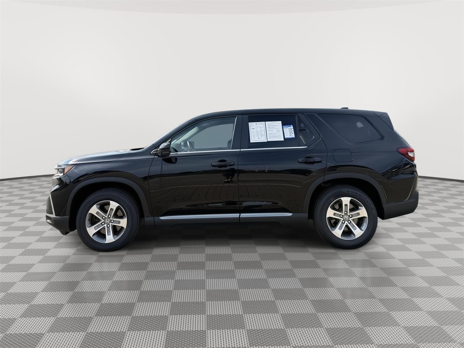 Used 2025 Crystal Black Pearl Honda EX-L image 3