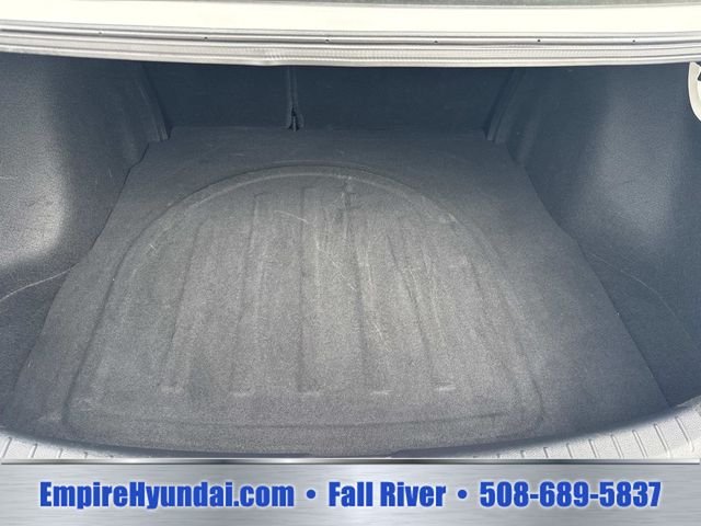 Used 2024 Snow White Pearl Kia LXS image 6