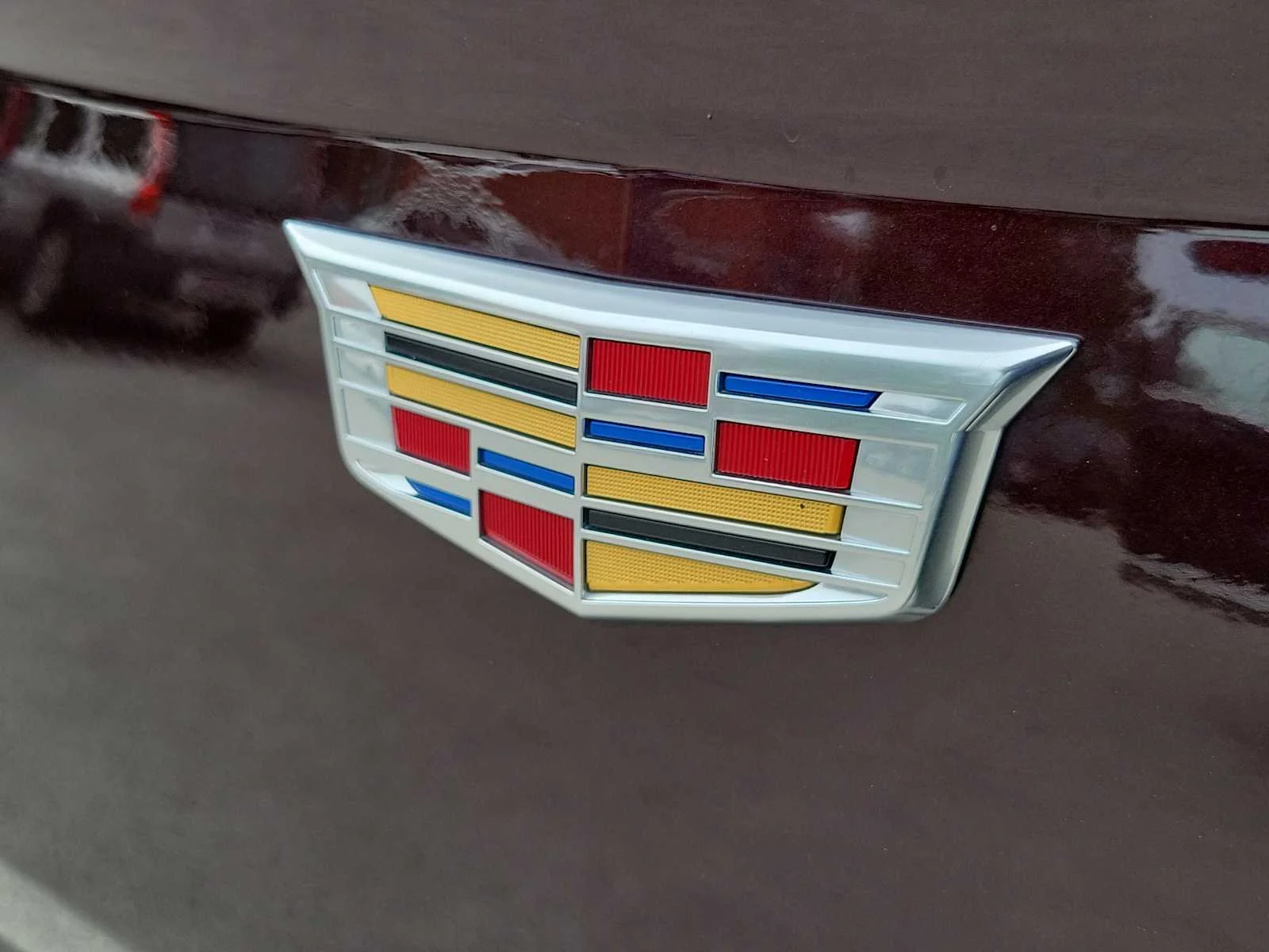 Certified Used 2021 GARNET METALLIC Cadillac Luxury image 6