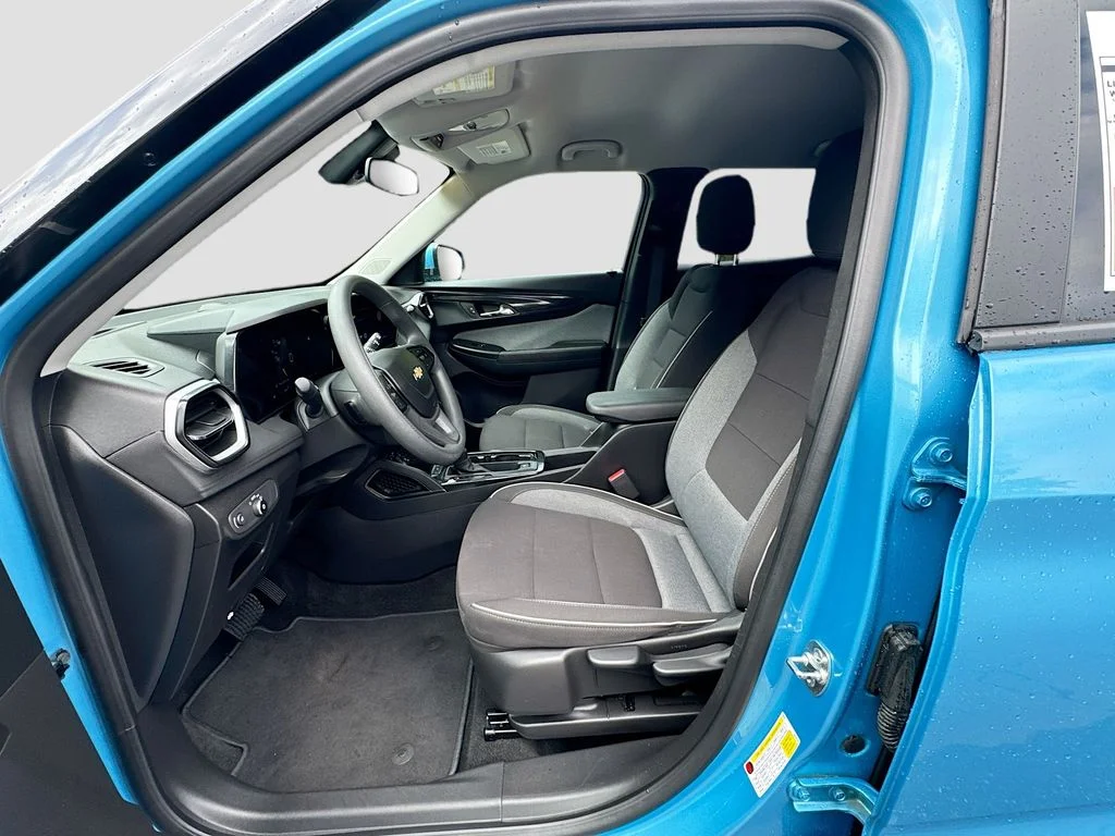 Used 2025 Marina Blue Chevrolet LT image 30