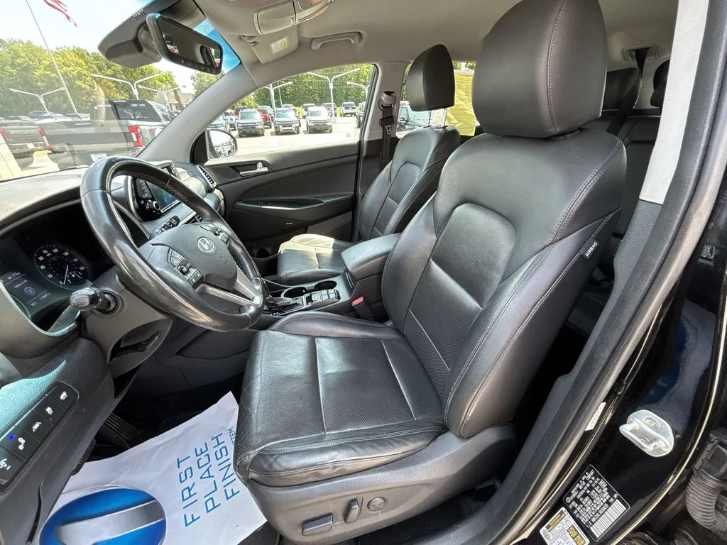 Used 2021 Black Hyundai Limited image 13