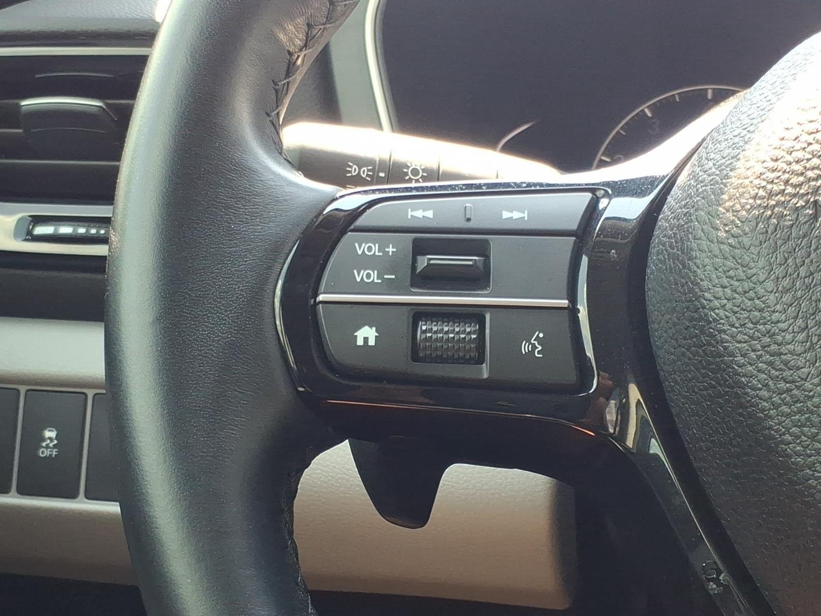 Used 2025  Honda TRG image 28
