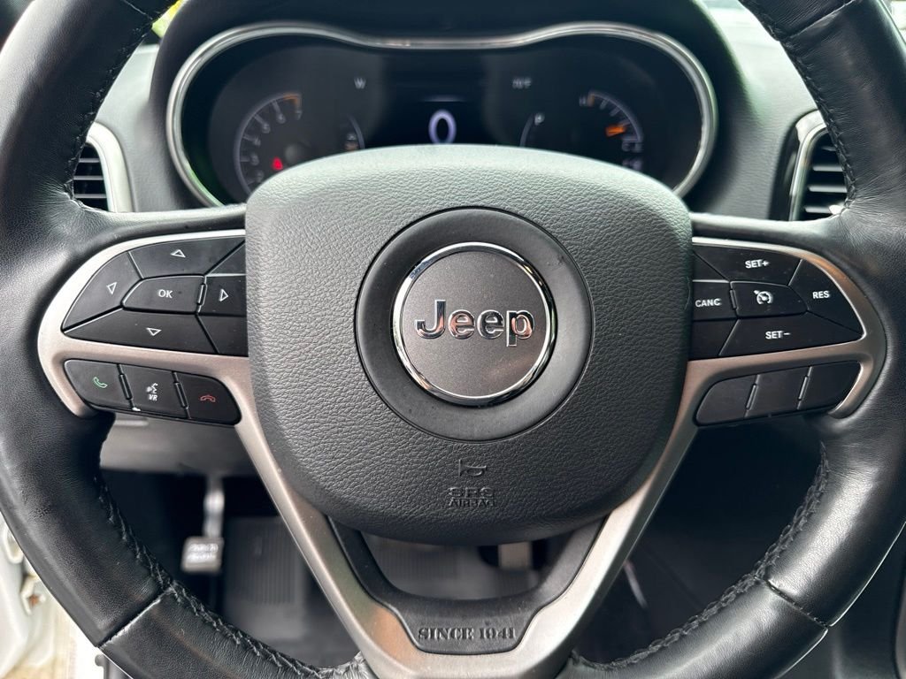 Used 2021 White Jeep Laredo X image 25