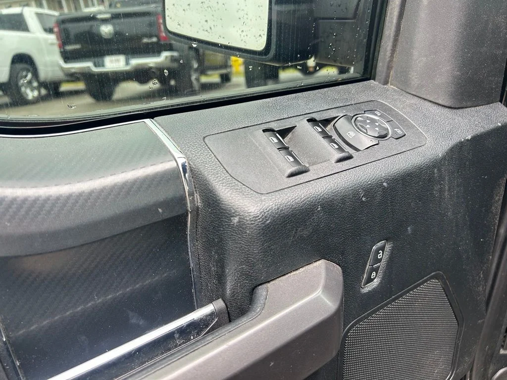 Used 2019 Black Ford XLT image 11