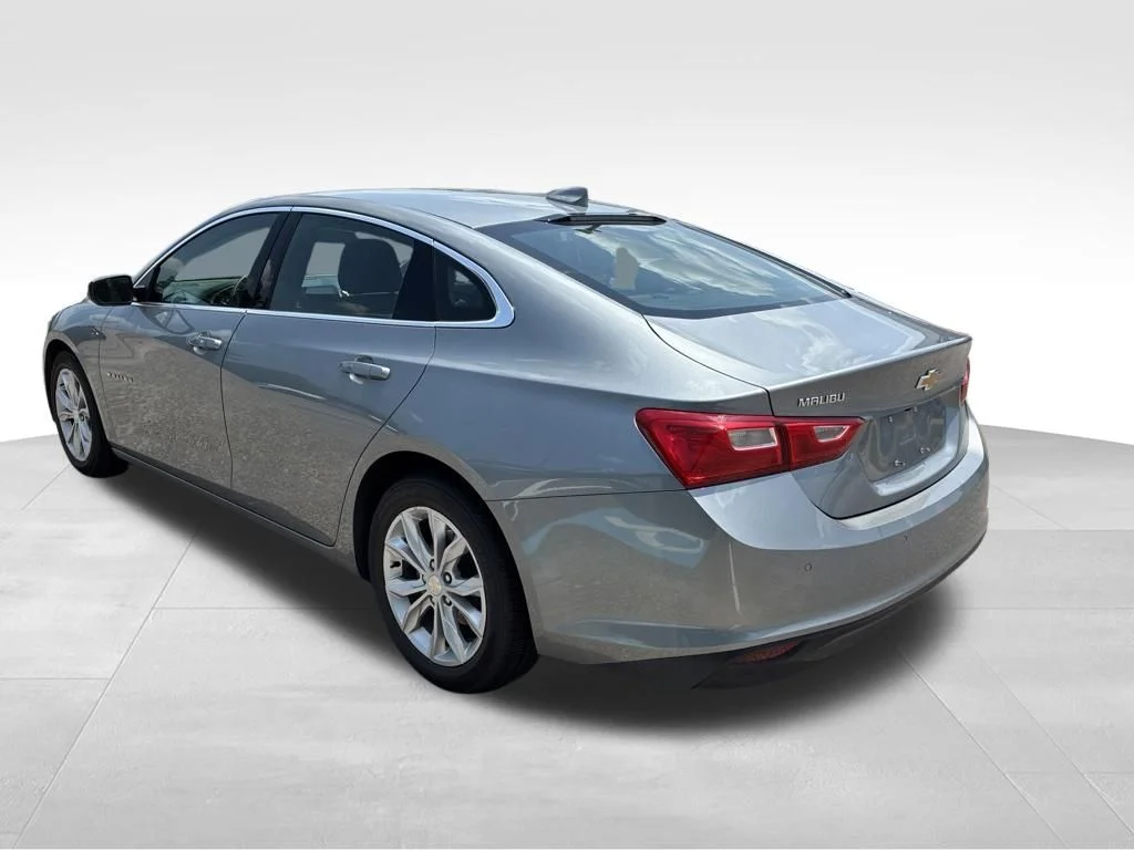 Used 2024 Gray Chevrolet LT image 3
