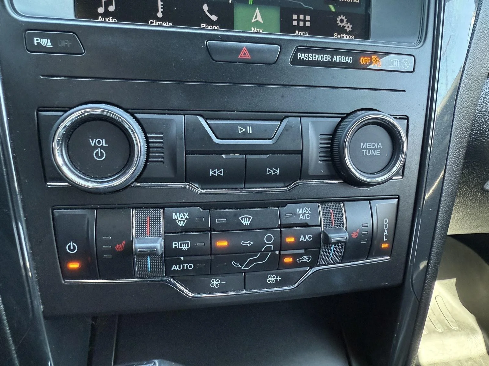 Used 2019 Magnetic Ford XLT image 16