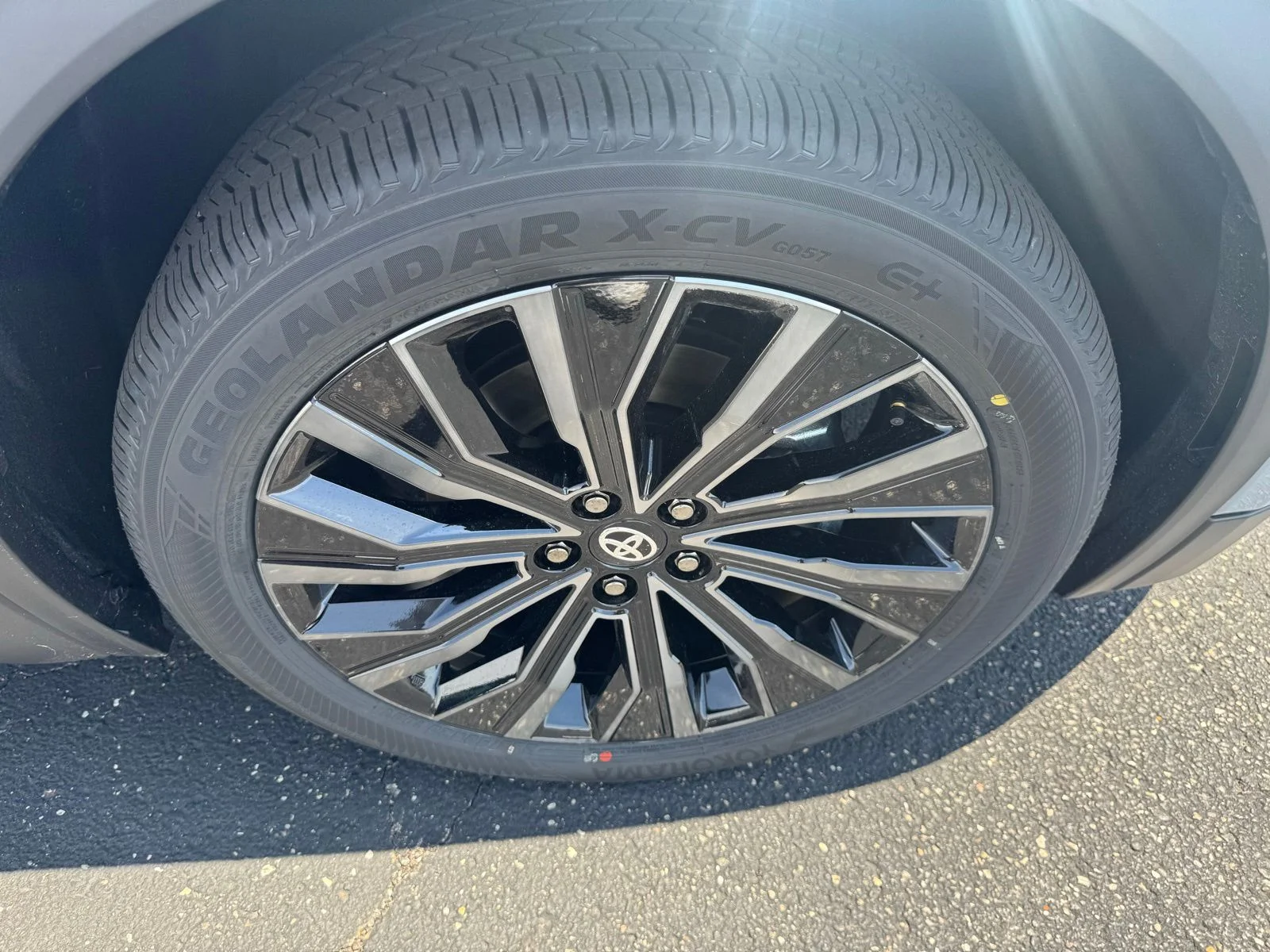 New 2026 Cement with Midnight Black Metallic roof <sup>1</sup> Toyota  XSE image 23