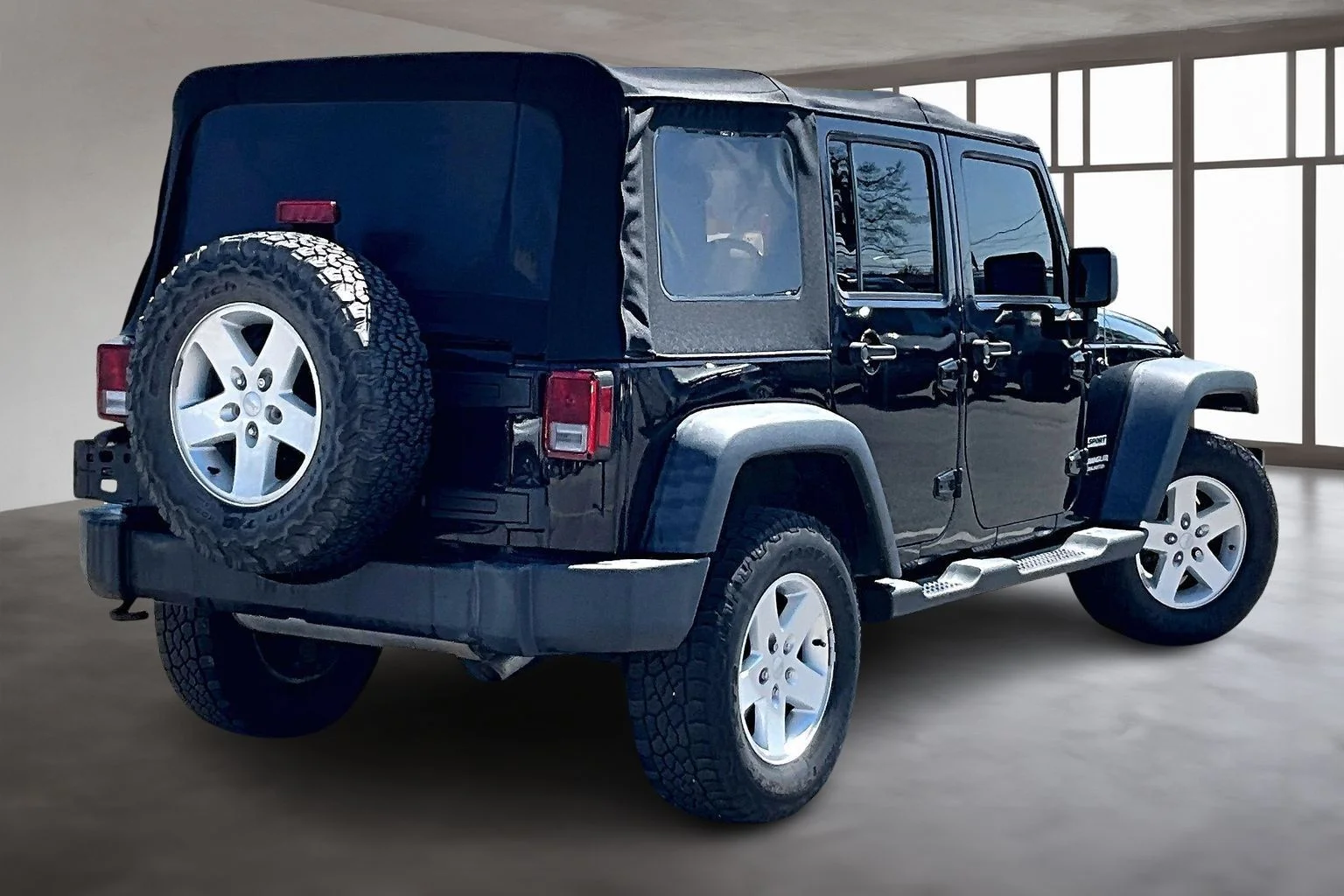 Used 2017 Black Jeep Unlimited Sport image 3
