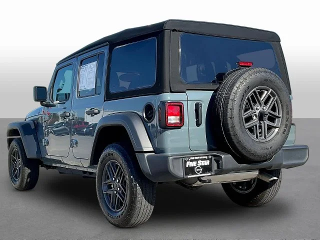 Used 2024 Gray Jeep Sport S image 5