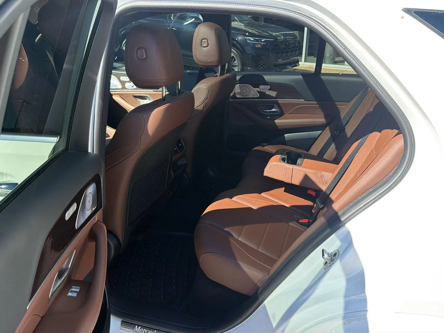Used 2025 Polar White Mercedes-Benz GLE 450 image 8