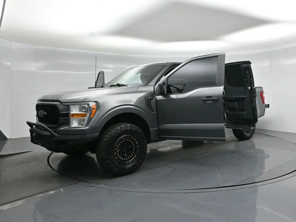 Used 2021 Gray Ford XL image 24