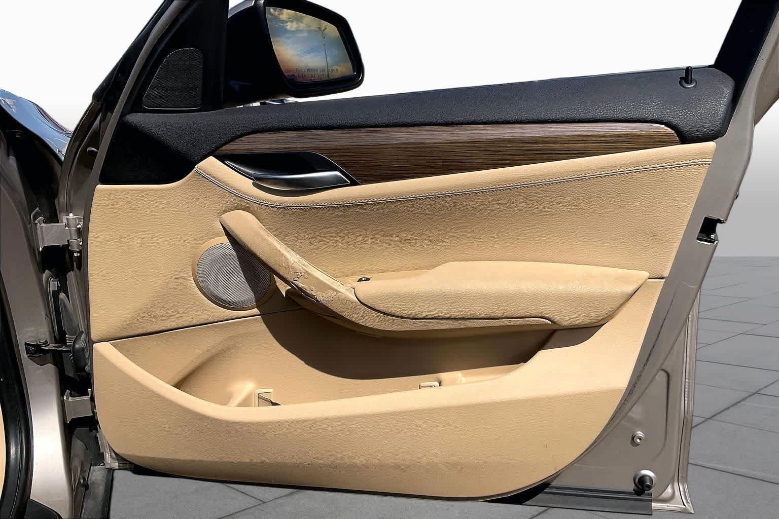 Used 2014 Sparkling Bronze Metallic BMW sDrive28i image 20