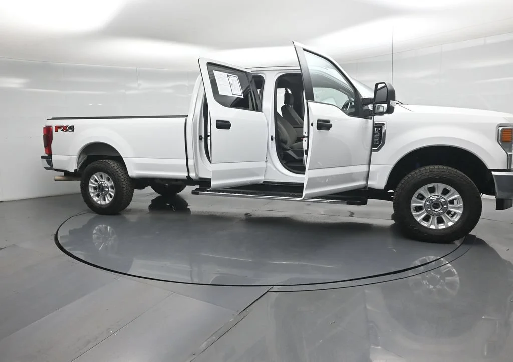 Certified Used 2020 White Ford XLT image 28