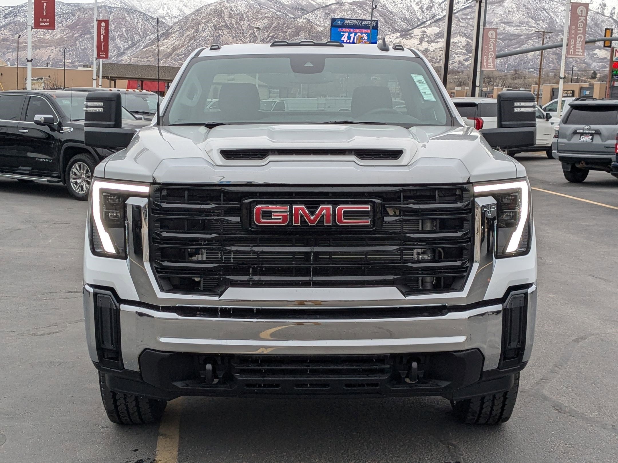 2025 GMC Sierra 2500HD Pro - Photo 9