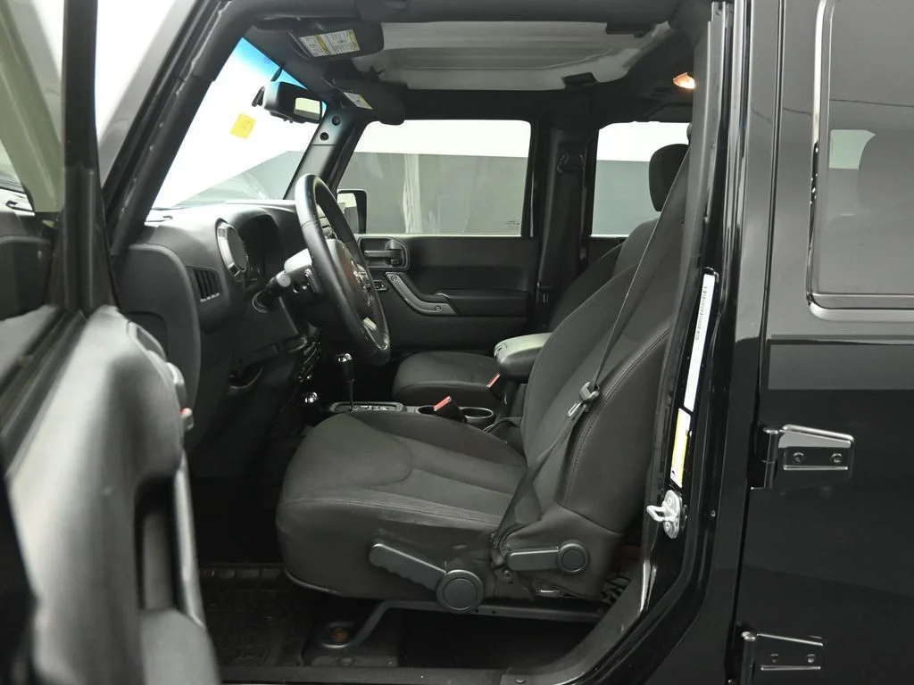 Used 2015 Black Jeep Unlimited Sport image 10