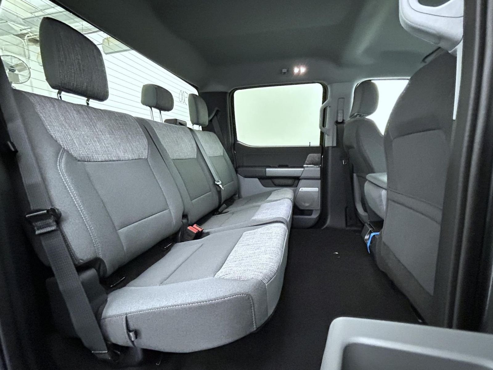 New 2026 Carbonized Gray Metallic Ford XLT image 18