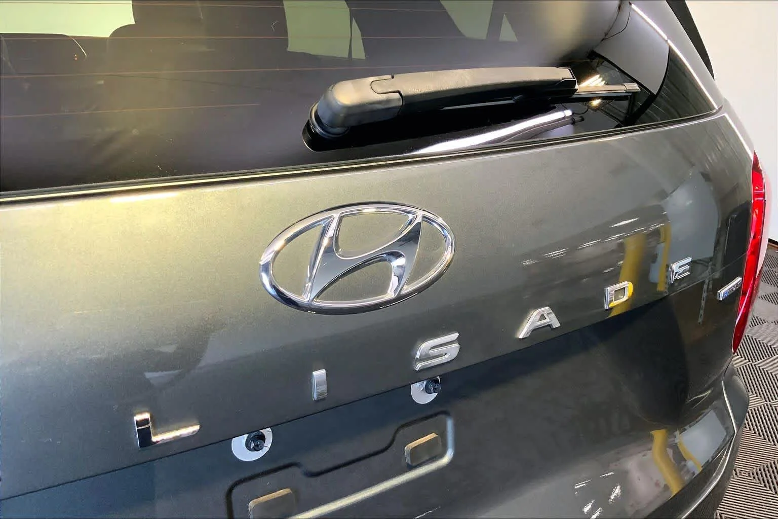 Used 2022 Rainforest Hyundai Calligraphy image 33