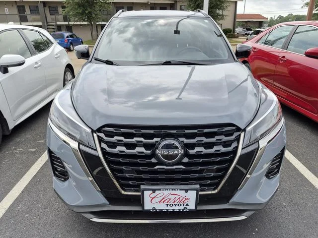 Used 2023 Boulder Gray Pearl Nissan SR image 2