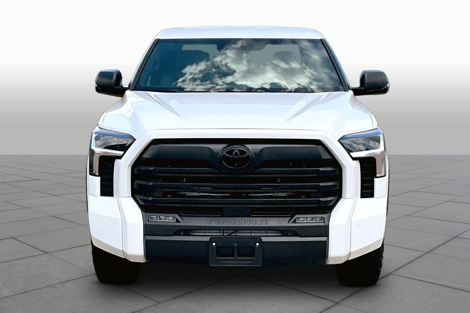 Used 2026 Ice Cap Toyota SR5 image 4