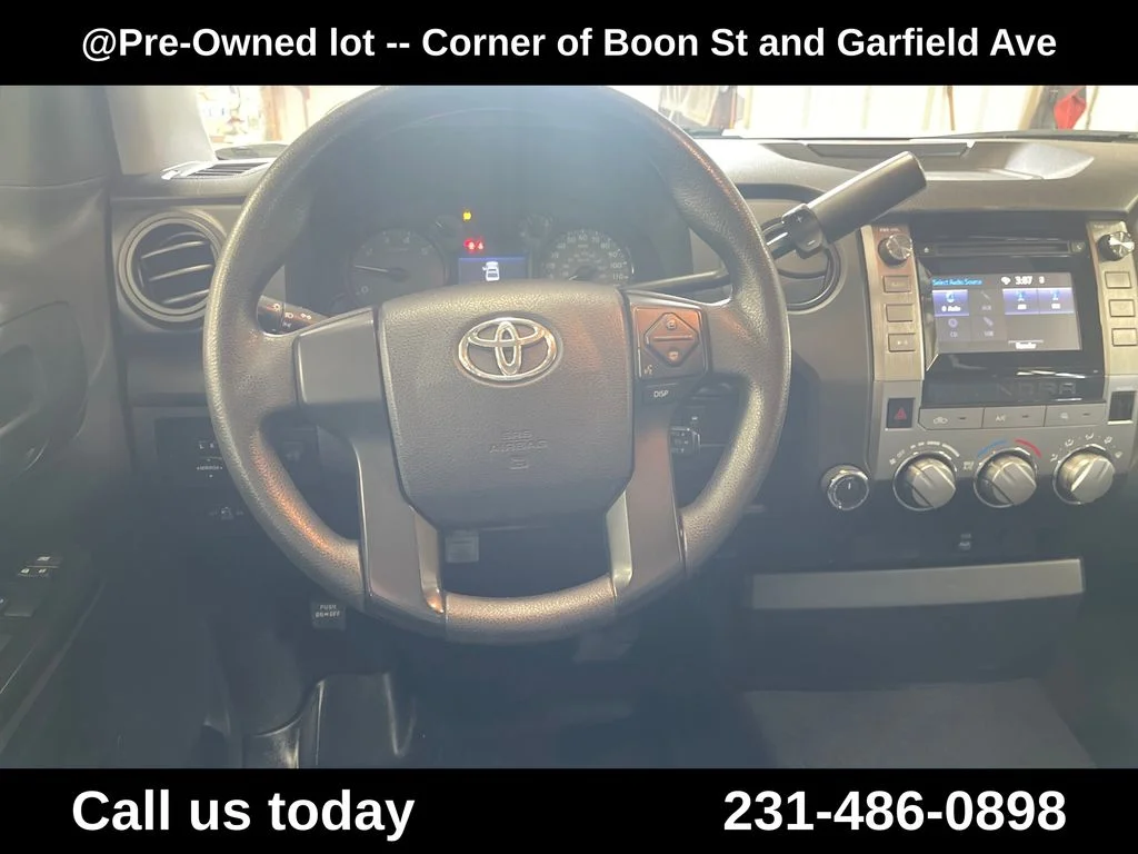 Used 2015 White Toyota SR image 25