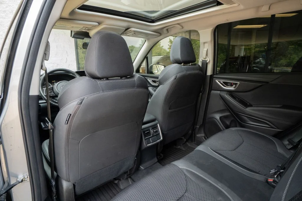 Used 2022 Silver Subaru Premium image 17