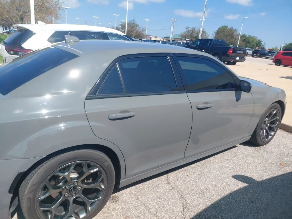 Used 2018 White Chrysler S image 4