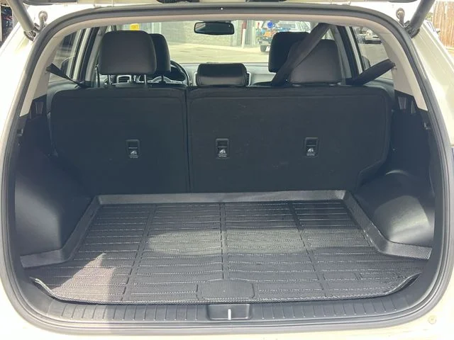 Used 2022 White Kia EX image 42