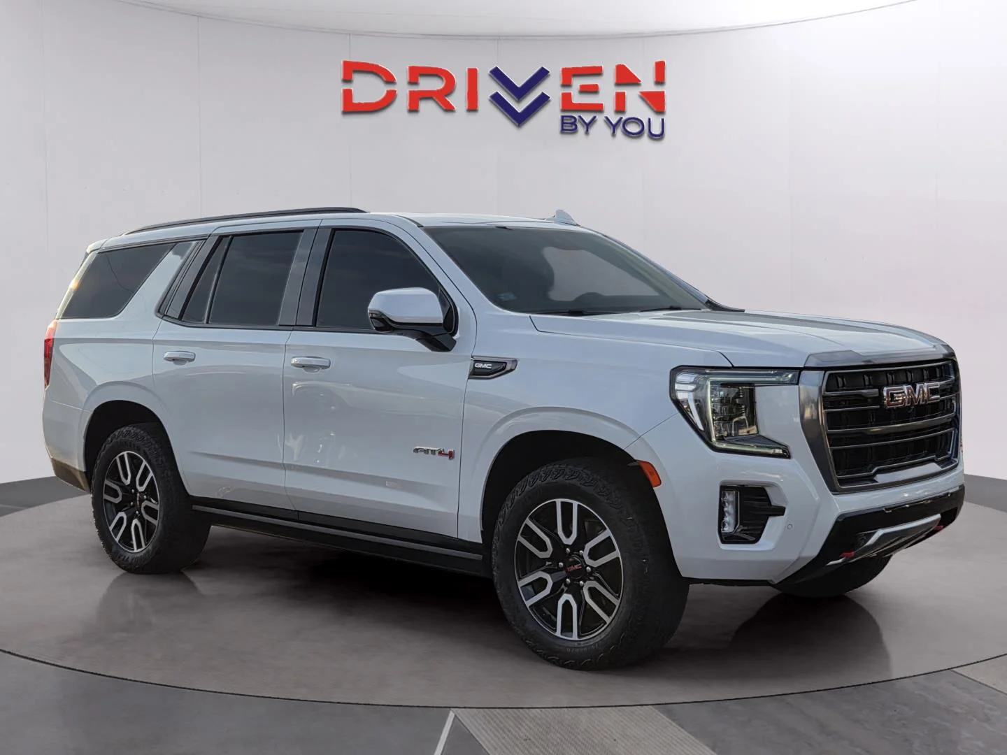Used 2024 White Frost Tricoat GMC AT4 image 7