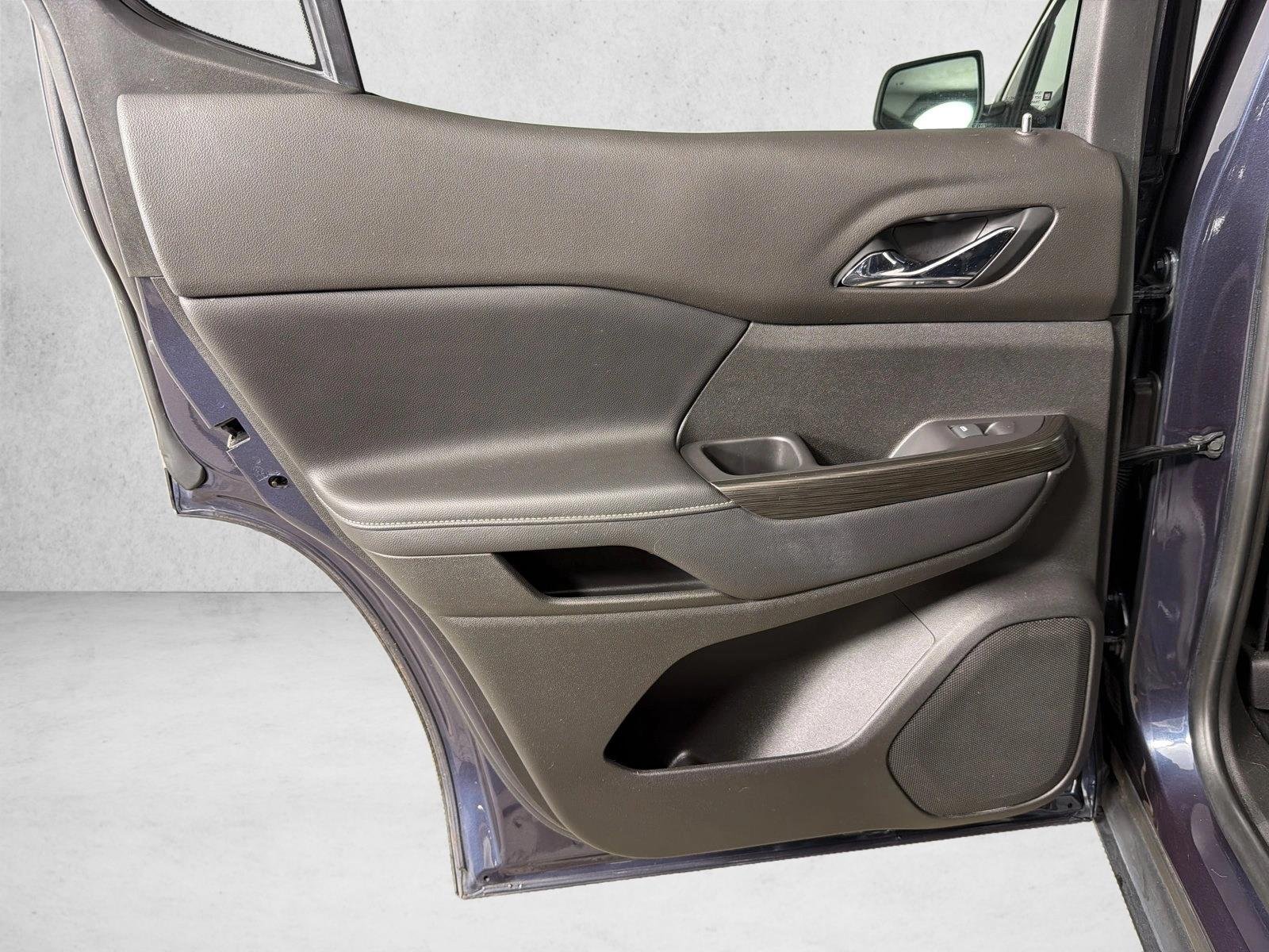 Used 2019 Blue Steel Metallic GMC SLT image 24