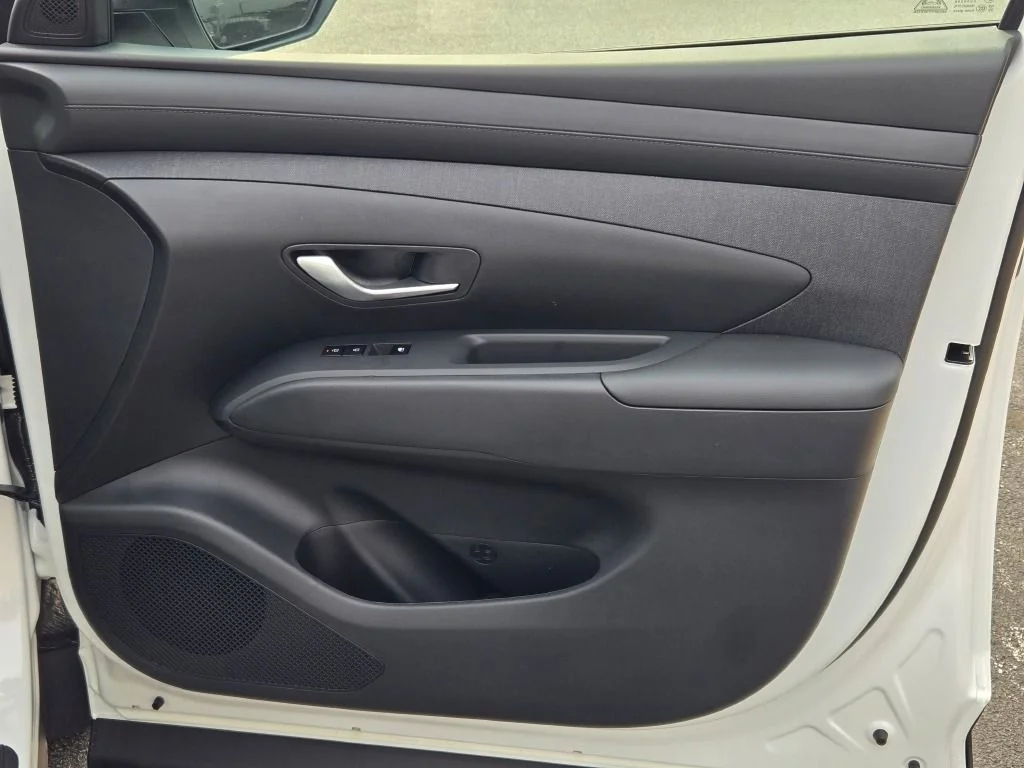 New 2026 White Pearl Hyundai SEL Premium image 6