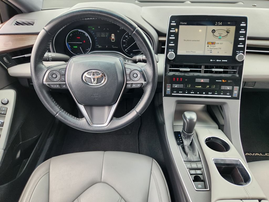 Used 2020 Brownstone Toyota Hybrid XLE image 30