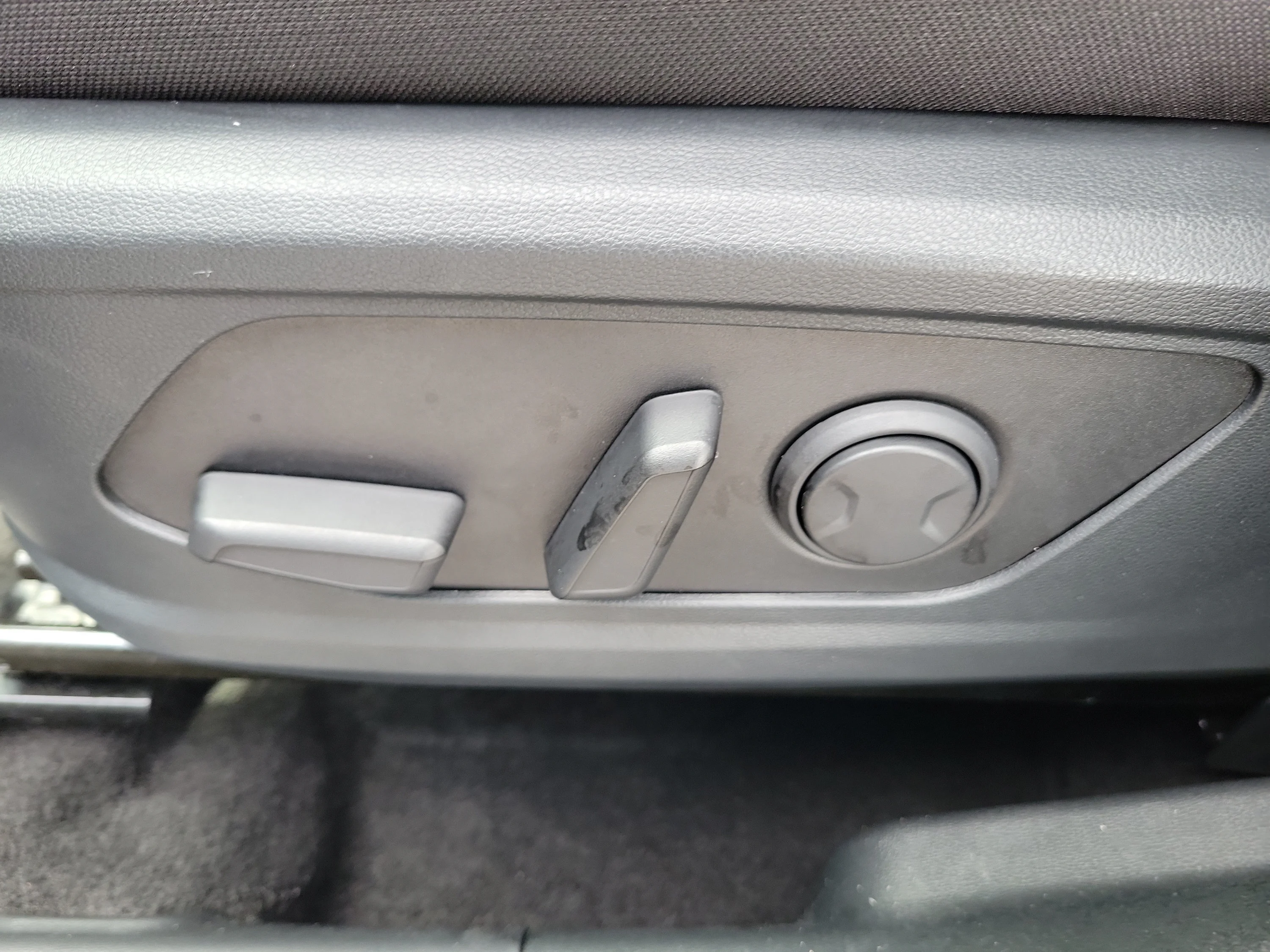 Used 2022 Portofino Gray Hyundai SEL image 18