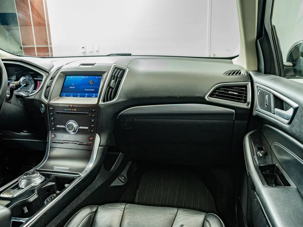 Used 2019 Agate Black Metallic Ford Titanium image 47