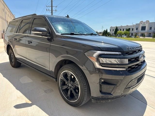 Used 2024 Gray Ford Limited image 3