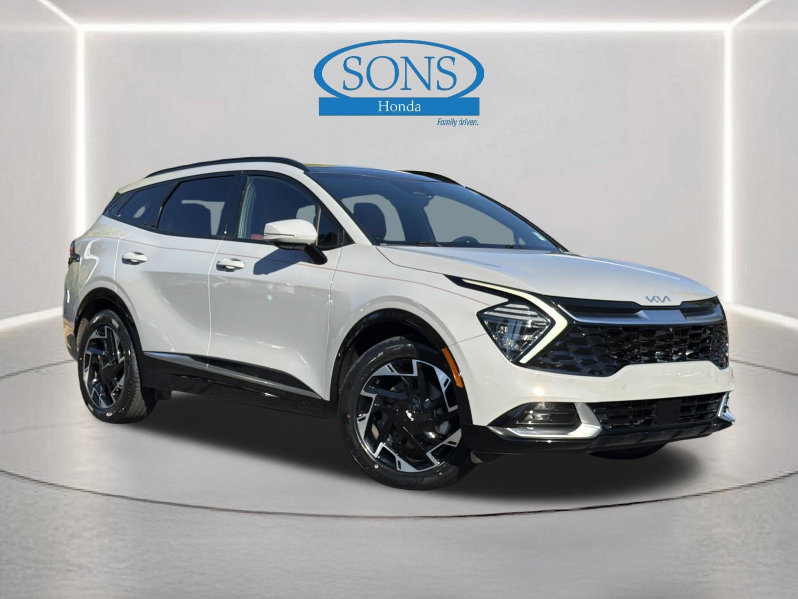 Used 2023 Wolf Gray Kia SX-Prestige image 1