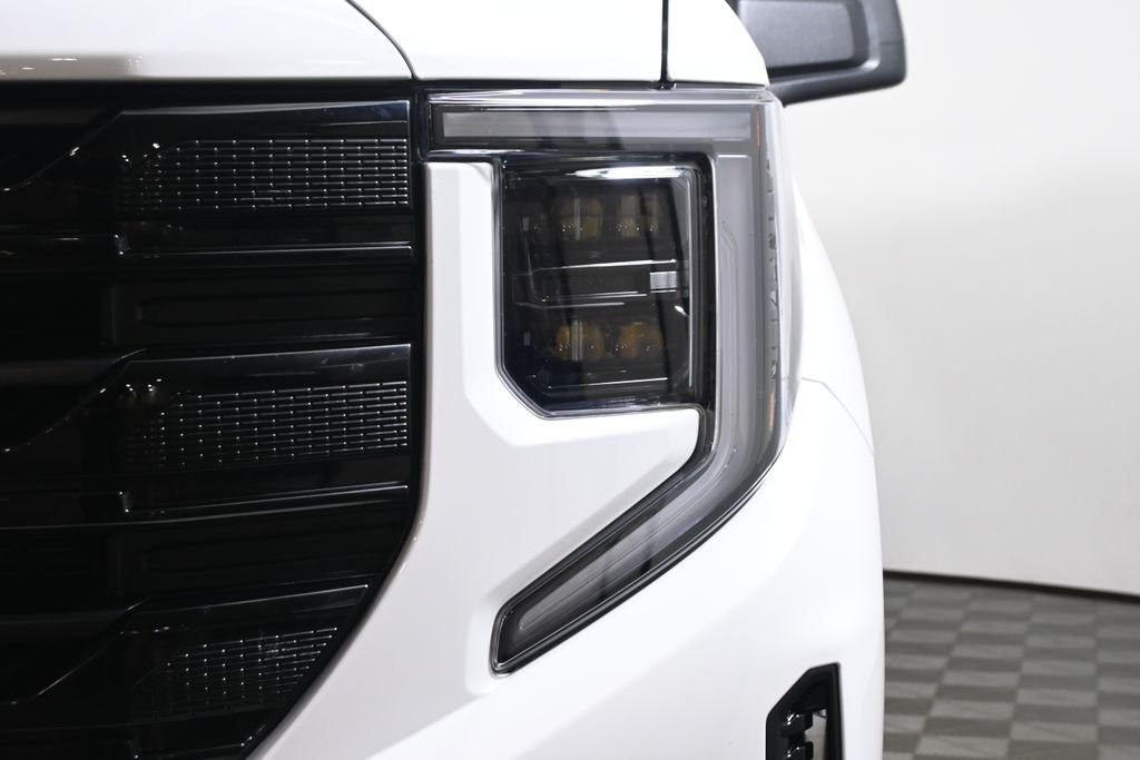 Used 2025 White GMC Elevation image 11