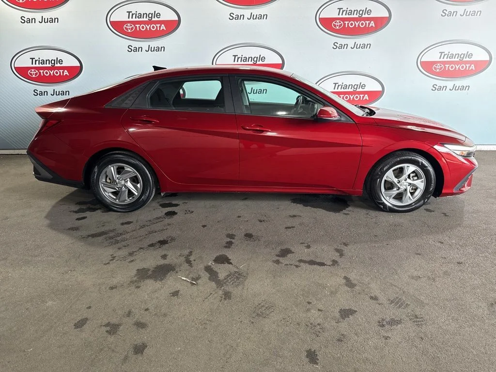 Used 2024 Red Hyundai SE image 6