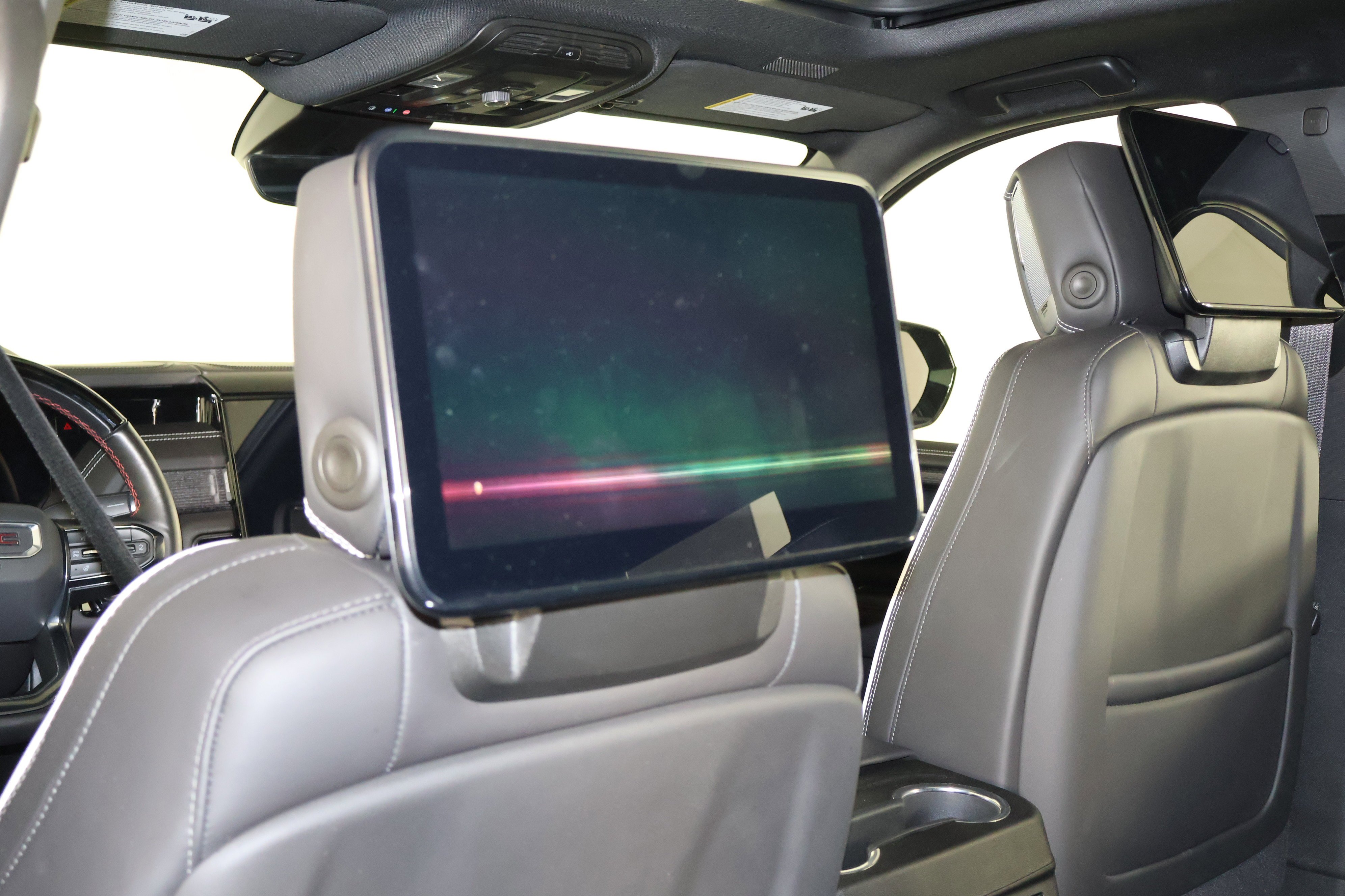 2025 GMC Yukon AT4 Ultimate - Photo 54