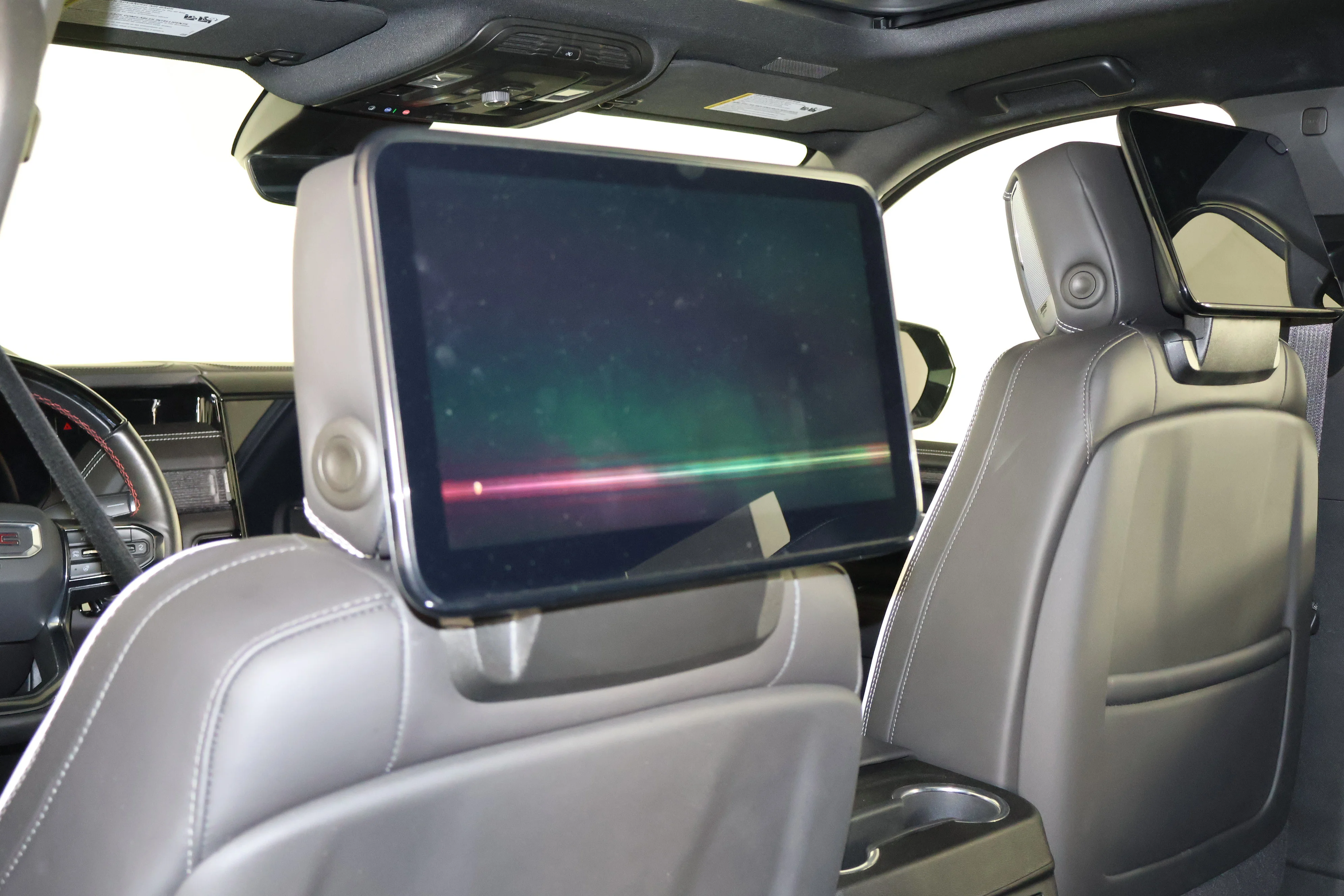 2025 GMC Yukon AT4 Ultimate - Photo 54