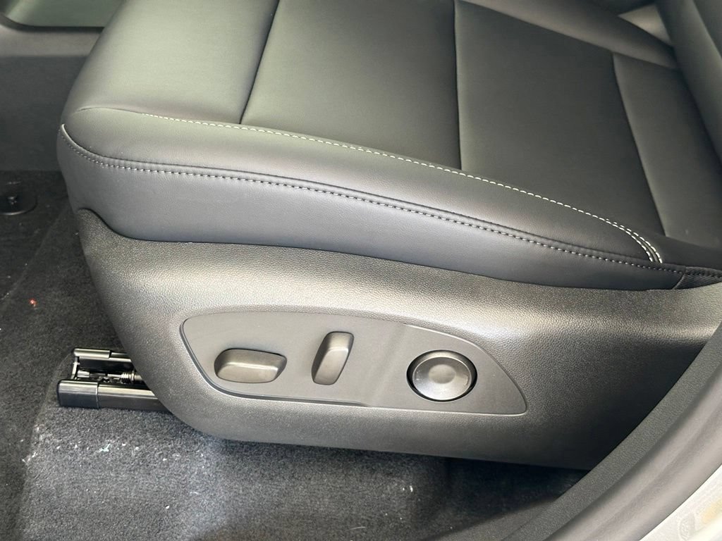2026 GMC Acadia Elevation - Photo 15