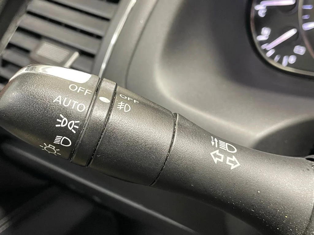 Used 2019 Black INFINITI LUXE image 27