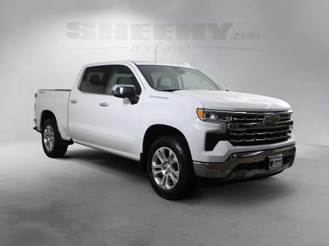 Used 2023 Summit White Chevrolet  image 2