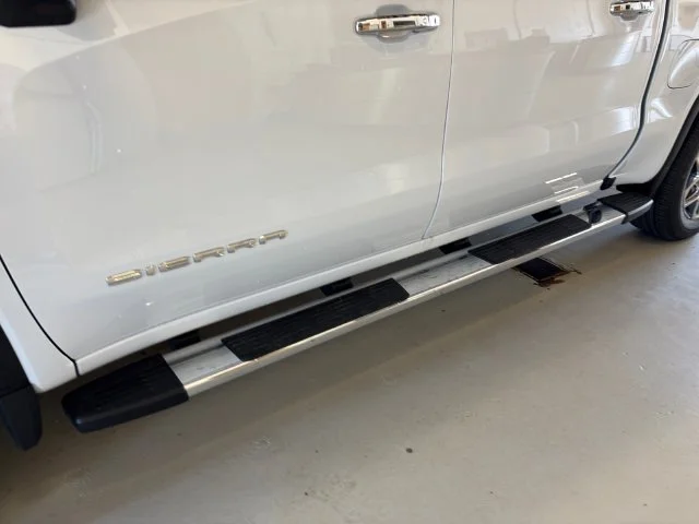 New 2026 White GMC SLT image 17