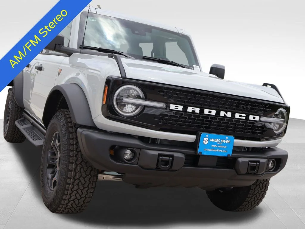 New 2026 Avalanche Gray Ford Badlands® image 6