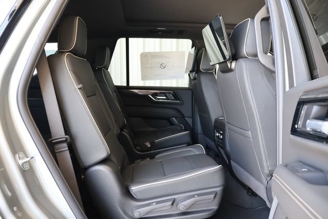 New 2026 Sterling Metallic GMC Elevation image 22