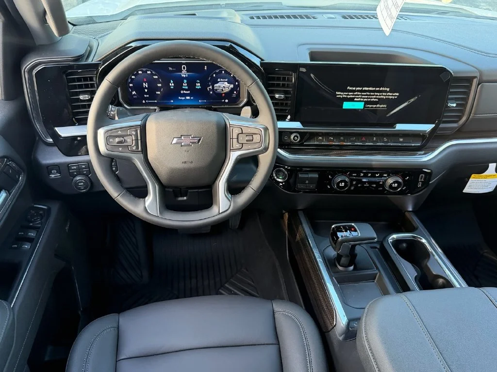 New 2026 Summit White Chevrolet RST image 11