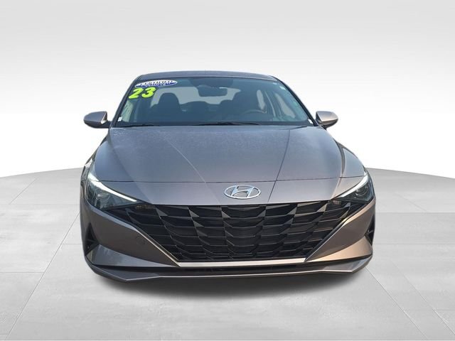 Used 2023 Silver Hyundai SE image 8